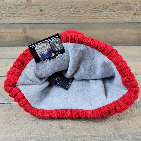 New Era Tampa Bay Buccaneers NFL Football Lined Red Cream Stocking Hat - Picture 8 of 9